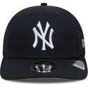 casquette-trucker-bleue-marine-9seventy-stretch-snap-new-york-yankees-mlb-new-era