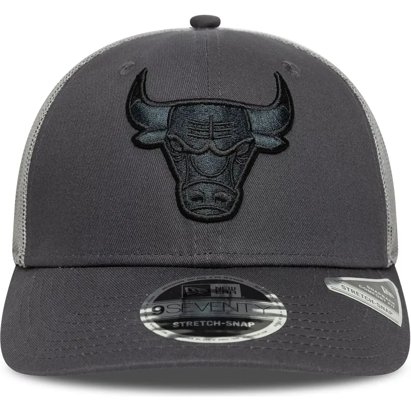 gorra-trucker-gris-9seventy-stretch-snap-de-chicago-bulls-nba-de-new-era