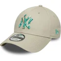 casquette-courbee-beige-ajustable-9forty-seasonal-infill-new-york-yankees-mlb-new-era
