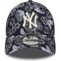 justerbar-svart-bojd-keps-9forty-all-over-print-new-york-yankees-mlb-fran-new-era