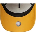 casquette-trucker-jaune-avec-logo-jaune-a-frame-league-essential-new-york-yankees-mlb-new-era