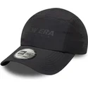 casquette-courbee-noire-ajustable-runner-tech-new-era
