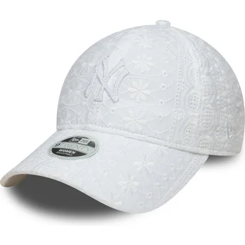 Cappellino bianco con visiera curva regolabile da donna con logo bianco 9TWENTY Broderie dei New York Yankees MLB di New Era