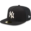 czarna-dopasowana-czapka-z-daszkiem-59fifty-day-a-frame-new-york-yankees-mlb-marki-new-era