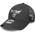gorra-trucker-gris-ajustable-con-logo-gris-9forty-de-chicago-bulls-nba-de-new-era