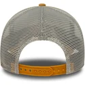 casquette-trucker-beige-a-frame-graphic-patch-new-era