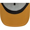 casquette-trucker-beige-a-frame-graphic-patch-new-era