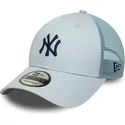 blaue-verstellbare-trucker-kappe-mit-marineblauen-logo-9forty-homefield-der-new-york-yankees-mlb-von-new-era