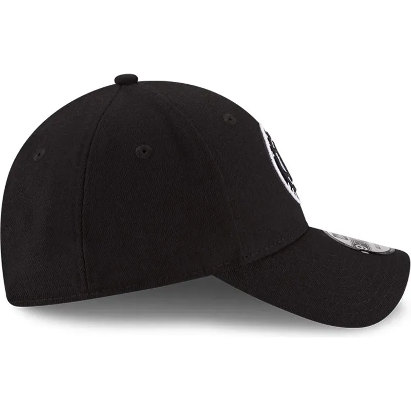 schwarze-gebogene-verstellbare-kinderkappe-9forty-the-league-der-brooklyn-nets-nba-von-new-era