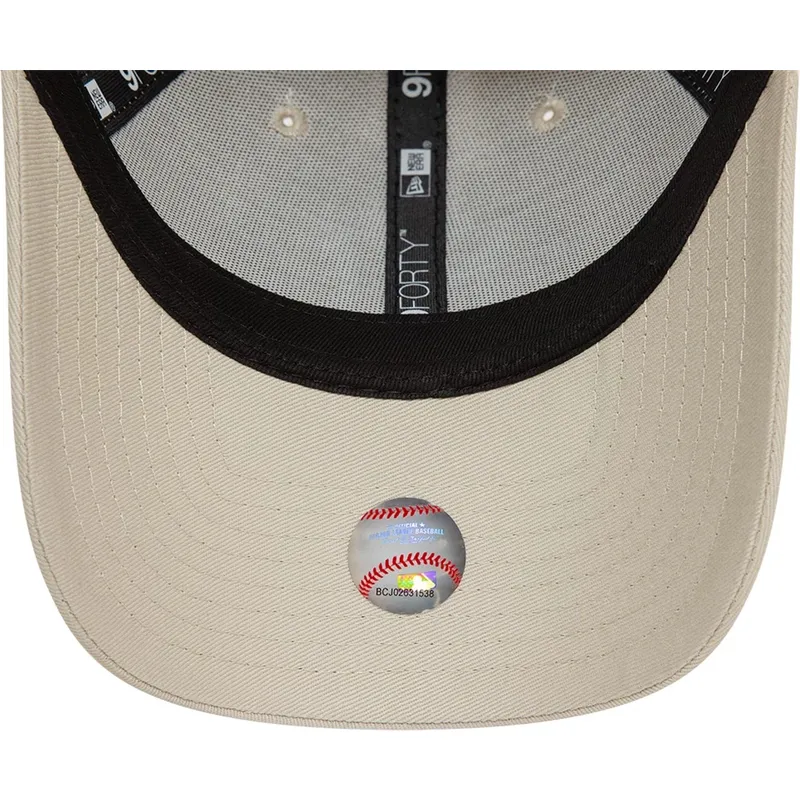 cap-curbata-beige-adjustable-strap-9forty-league-essential-de-new-york-yankees-mlb-de-new-era