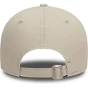 cappellino-curvo-beige-regolabile-con-logo-bianco-9forty-league-essential-di-new-york-yankees-mlb-di-new-era