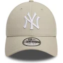 epci-curbata-bej-reglabila-9forty-league-essential-de-new-york-yankees-mlb-de-new-era