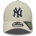 casquette-courbee-beige-ajustable-avec-logo-bleu-marine-9forty-recycled-new-york-yankees-mlb-new-era
