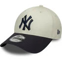 casquette-courbee-beige-et-bleue-marine-ajustable-9forty-side-script-new-york-yankees-mlb-new-era