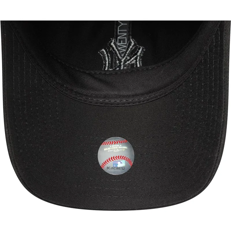 czarna-regulowana-czapka-z-zakrzywionym-daszkiem-dla-kobiet-z-czarnym-logo-9twenty-bow-back-new-york-yankees-mlb-od-new-era