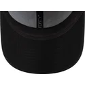 svart-bojd-justerbar-keps-for-dam-9forty-metallic-logo-fran-new-york-yankees-mlb-av-new-era