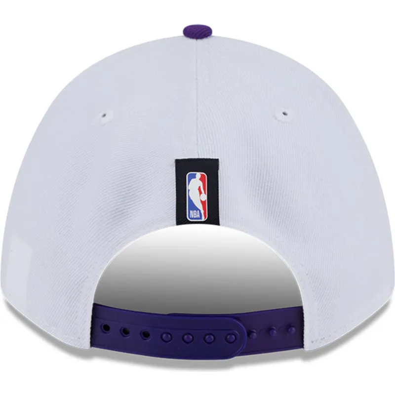 cappellino-bianco-e-viola-snapback-9forty-m-crown-draft-2025-dei-los-angeles-lakers-nba-di-new-era