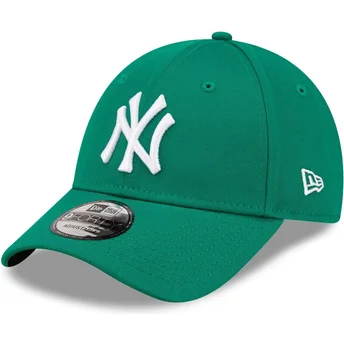 Cappellino curvo verde regolabile da donna 9FORTY League Essential dei New York Yankees MLB di New Era