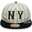 beige-och-marinbla-justerbar-platt-keps-9fifty-retro-crown-heritage-av-new-york-yankees-mlb-fran-new-era
