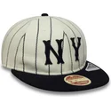 casquette-plate-beige-et-bleue-marine-ajustable-9fifty-retro-crown-heritage-new-york-yankees-mlb-new-era