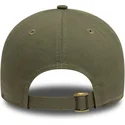 justerbar-gron-bojd-keps-9forty-badge-fran-new-era