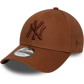 Brun justerbar böjd keps med brunt logo 9FORTY League Essential New York Yankees MLB från New Era