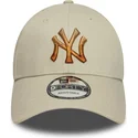 casquette-courbee-beige-ajustable-avec-logo-marron-9forty-ombre-infill-new-york-yankees-mlb-new-era