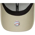 bezowa-czapka-z-zakrzywionym-daszkiem-regulowana-z-brazowym-logo-9forty-ombre-infill-new-york-yankees-mlb-od-new-era
