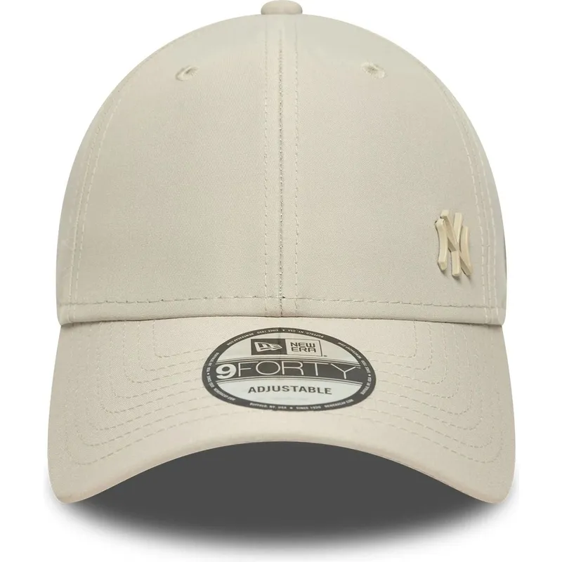 bojd-beige-justerbar-keps-med-beige-logotyp-9forty-tonal-flawless-fran-new-york-yankees-mlb-av-new-era