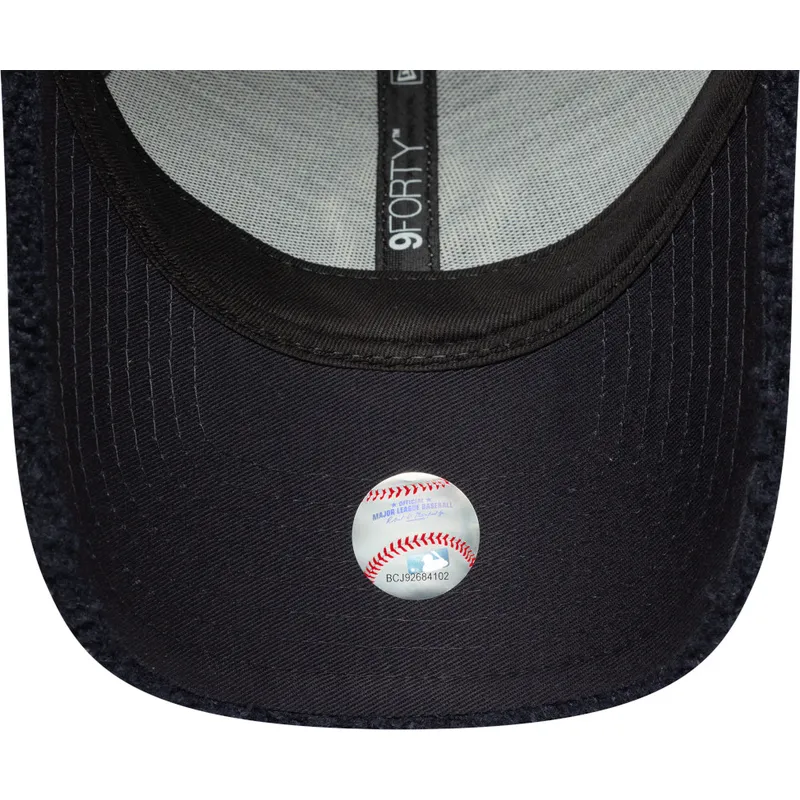 epci-curbata-bleumarin-reglabila-9forty-borg-de-new-york-yankees-mlb-de-new-era