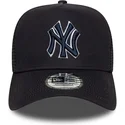 casquette-trucker-bleue-marine-avec-logo-bleu-marine-a-frame-outline-new-york-yankees-mlb-new-era