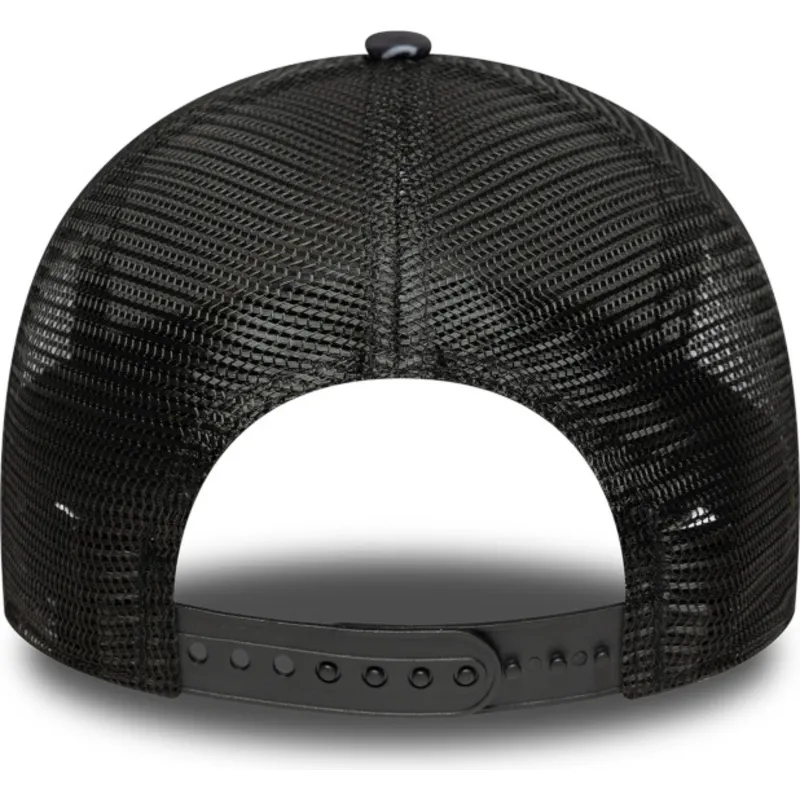 gorra-trucker-nera-a-frame-all-over-print-del-manchester-united-football-club-premier-league-di-new-era