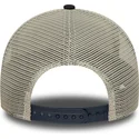 casquette-trucker-beige-et-bleue-marine-a-frame-animal-patch-canard-new-era