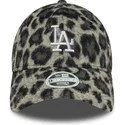 czarna-zakrzywiona-czapka-z-daszkiem-dla-kobiet-9forty-cosy-animal-los-angeles-dodgers-mlb-od-new-era
