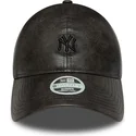 czarna-zakrzywiona-regulowana-czapka-dla-kobiet-z-czarnym-logo-9twenty-tonal-new-york-yankees-mlb-od-new-era