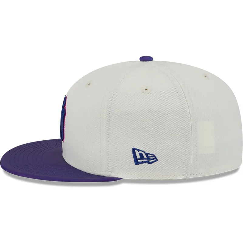 cappellino-piatto-beige-e-viola-aderente-59fifty-clr-dvlp-dei-new-york-yankees-mlb-di-new-era
