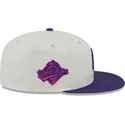 beige-und-violette-anliegende-flat-cap-59fifty-clr-dvlp-der-new-york-yankees-mlb-von-new-era