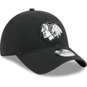 cappellino-nero-regolabile-9twenty-stamp-dei-chicago-blackhawks-nhl-di-new-era