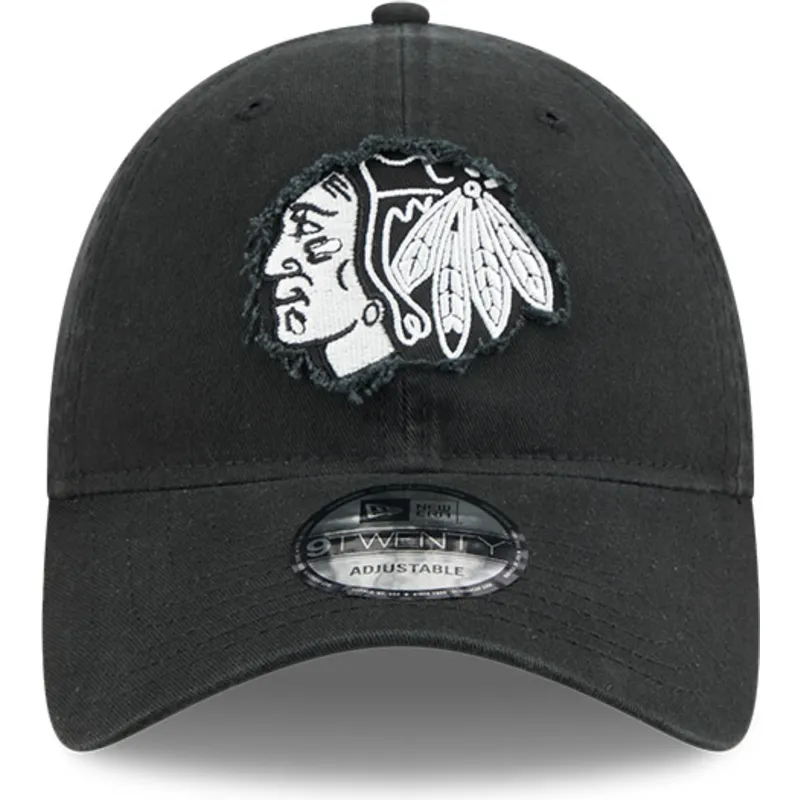 schwarze-verstellbare-9twenty-kappe-mit-gebogenem-schirm-stamp-von-chicago-blackhawks-nhl-von-new-era