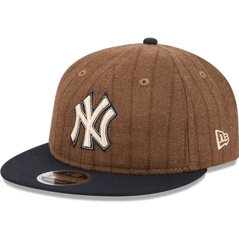 Cappello piatto marrone e blu navy regolabile 9FIFTY Retro Crown Wool Pinstripe dei New York Yankees MLB di New Era