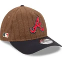 casquette-courbee-marron-et-bleue-marine-ajustable-9twenty-a-frame-wool-pinstripe-atlanta-braves-mlb-new-era