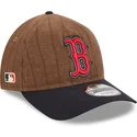 braune-und-marineblaue-verstellbare-curved-cap-9twenty-a-frame-wool-pinstripe-der-boston-red-sox-mlb-von-new-era