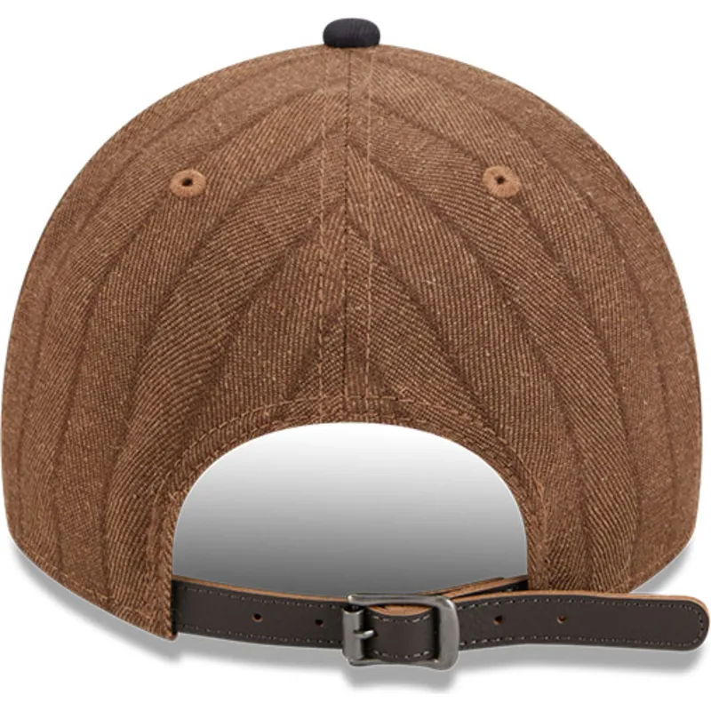 berretto-curvo-marrone-e-blu-navy-regolabile-9twenty-a-frame-wool-pinstripe-dei-boston-red-sox-mlb-di-new-era