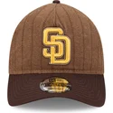 verstellbare-braune-9twenty-a-frame-wool-pinstripe-kappe-der-san-diego-padres-mlb-von-new-era
