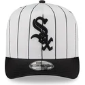 casquette-courbee-blanche-et-noire-snapback-9fifty-a-frame-satin-pinstripe-chicago-white-sox-mlb-new-era