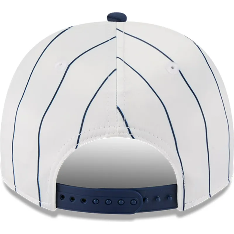 cappello-curvo-bianco-e-blu-navy-snapback-9fifty-a-frame-satin-pinstripe-dei-chicago-white-sox-mlb-di-new-era