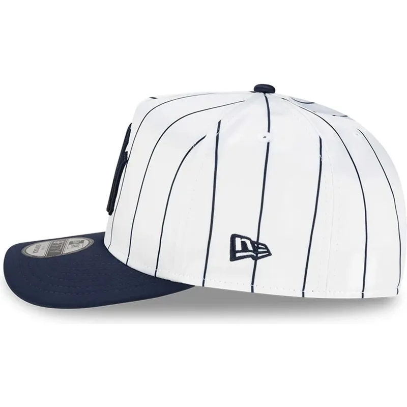 epci-curbata-alb-snapback-9fifty-a-frame-satin-pinstripe-de-new-york-yankees-mlb-de-new-era epci-curbata-alb-snapback-9fifty-a-frame-satin-pinstripe-de-new-york-yankees-mlb-de-new-era