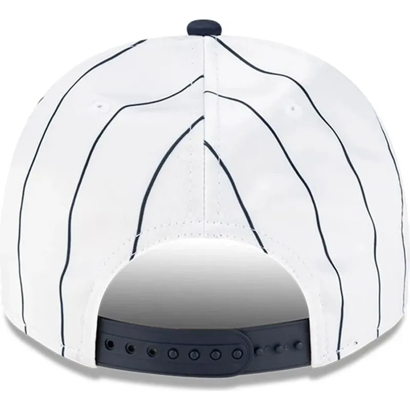 epci-curbata-alb-snapback-9fifty-a-frame-satin-pinstripe-de-new-york-yankees-mlb-de-new-era epci-curbata-alb-snapback-9fifty-a-frame-satin-pinstripe-de-new-york-yankees-mlb-de-new-era
