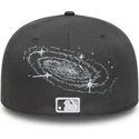 cappellino-curvo-grigio-aderente-59fifty-planet-icon-dei-new-york-yankees-mlb-di-new-era