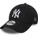 cappellino-curvo-nero-snapback-9forty-melton-wool-dei-new-york-yankees-mlb-di-new-era